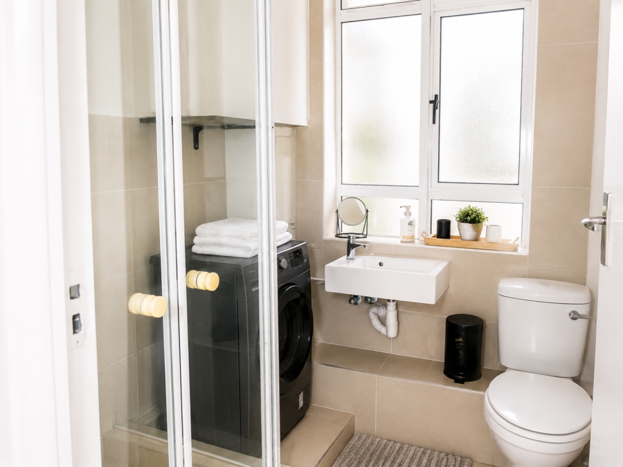 1 Bedroom Property for Sale in Three Anchor Bay Western Cape